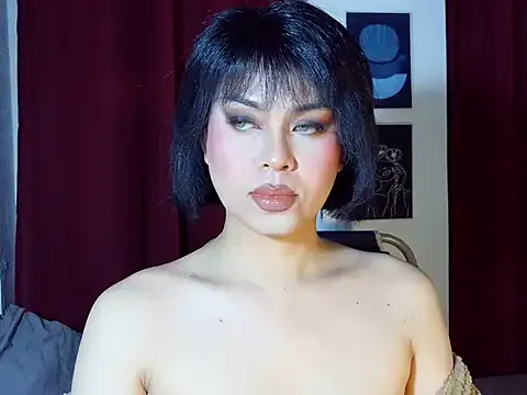 MistressLuna1 on StripChat