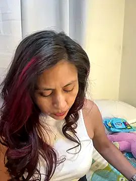 MonicaMoret on StripChat