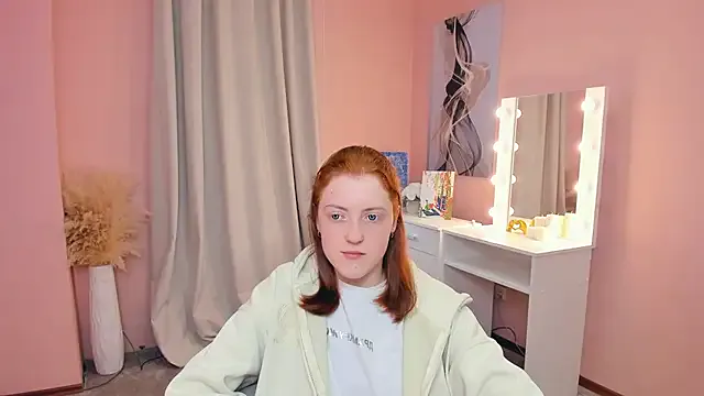 MuiLeath — Start day with cute kiss