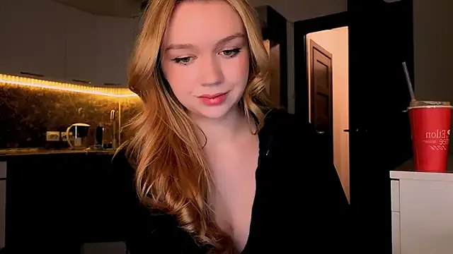 My_liss — squeze my tits close up