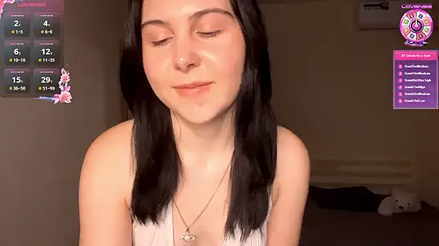 MyraLitterers on StripChat