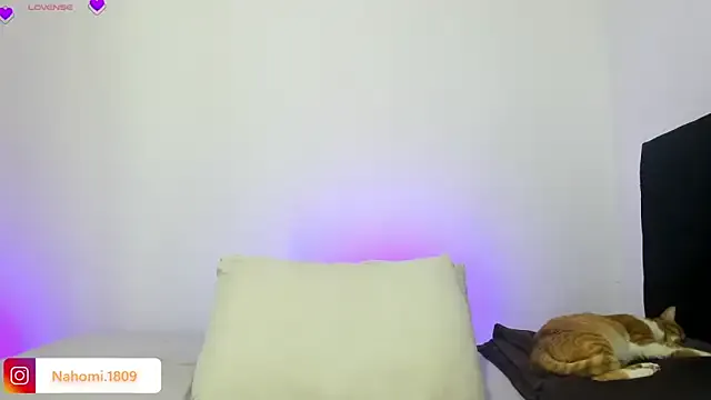 NahomiiAcosta on StripChat