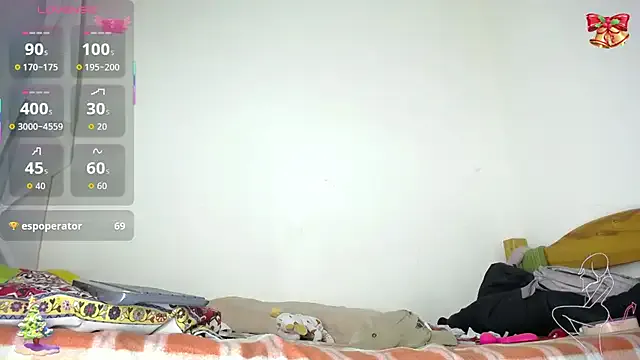 Naicollsxxx on StripChat