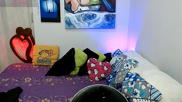 naihroby — show pussy