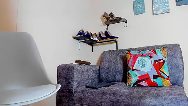 nailon_karol11 on StripChat