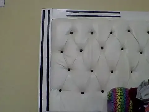 Naomics on StripChat