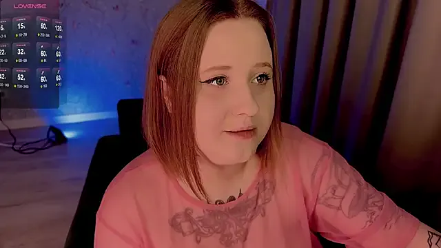 NaomiRey1 on StripChat