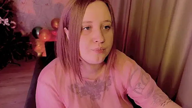 NaomiRey1 on StripChat