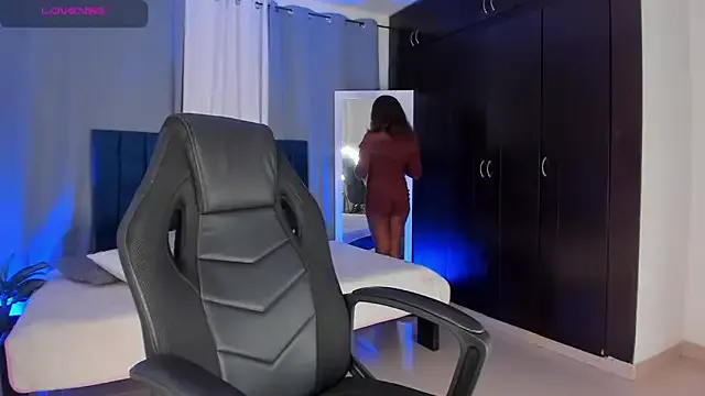 Naomirousse_ — Play with my fat pussy