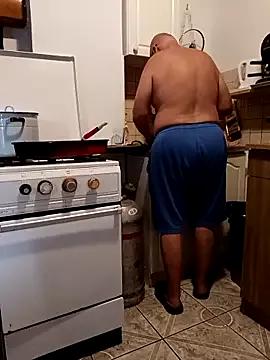 Freechat narrowboy on StripChat