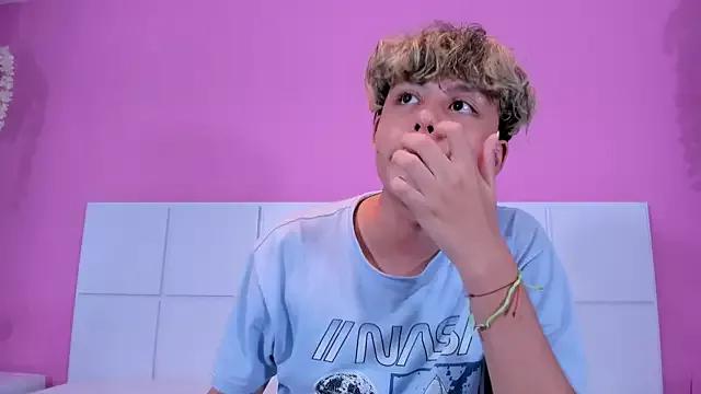 NathanBell — Lick lips & tease with tongue 