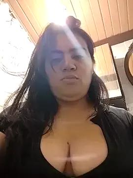 Freechat naughty-sharlot on StripChat
