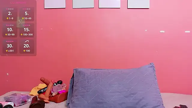 naughty_ebonyy on StripChat