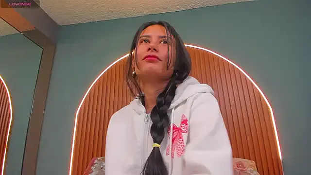 NayeCloud on StripChat