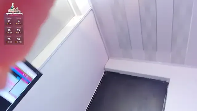 Nayla-Mouna on StripChat