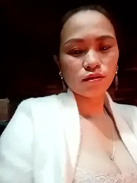 ngaytho004 on StripChat