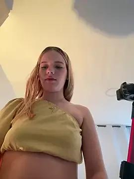 NicoleCut