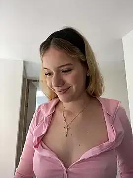 NicoleCut