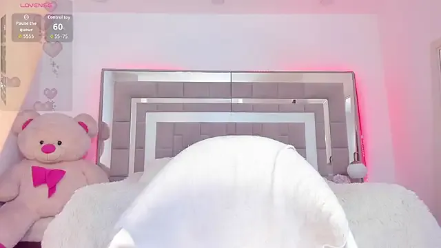 Nicolle_foxy — Suck ur cock on knees + clamps nipples