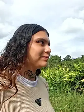 nika_1327 — show de senos en aceite