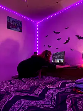 Nina-Chick777 on StripChat