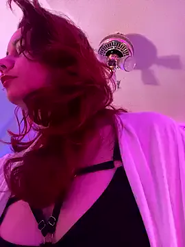 Nina-Chick777 on StripChat