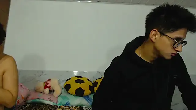 Noa_Arez on StripChat