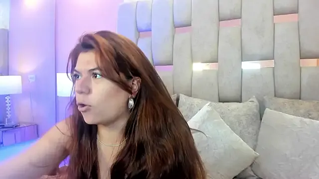 nora_zap on StripChat