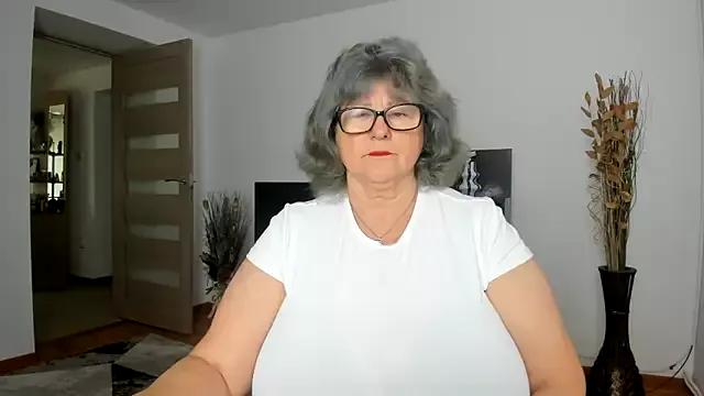 NoraJohnson6 — bare breasts dance 2 minutes