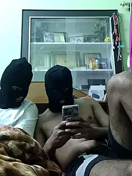 Northiemallucouples — Handjob