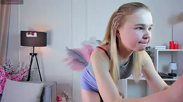 OdetteHarwick — squeeze my chest