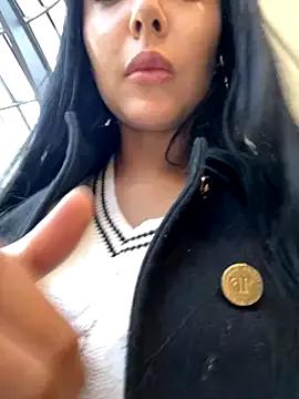 StripChat oh_nina is Freechat oh_nina — Fingering pussy in public