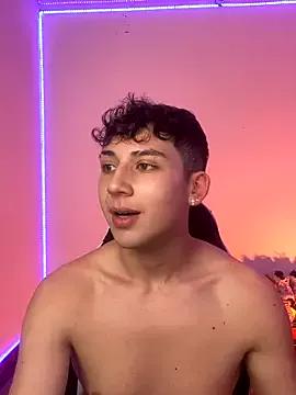 Freechat oliver_kyy on StripChat