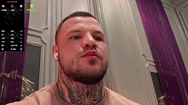 OliverSport on StripChat