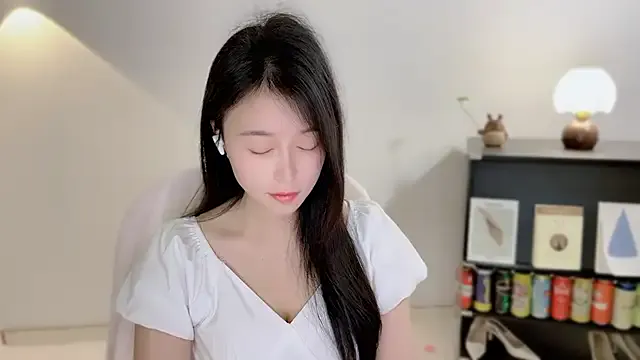 Onechestnut — Freechat on StripChat