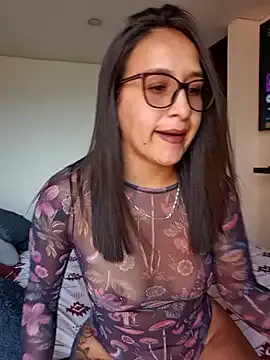 Paola_andrade — Make me moan with pleasure