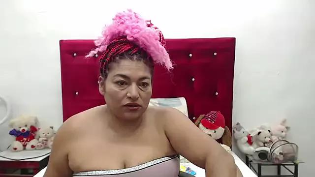 Paulette_Squirt — squirting and playing with pussy 10 min