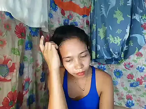 PinaySkinnyGirl on StripChat