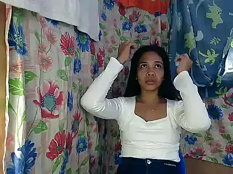 PinaySkinnyGirl on StripChat