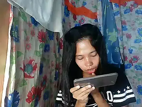 PinaySkinnyGirl on StripChat