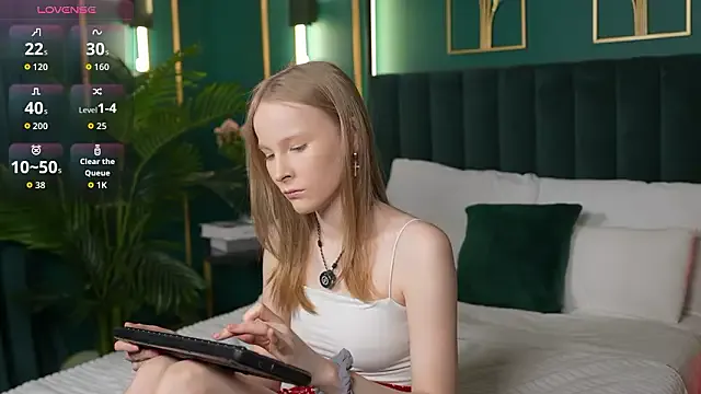 Playful_GND — Deep eye contact + moaning 