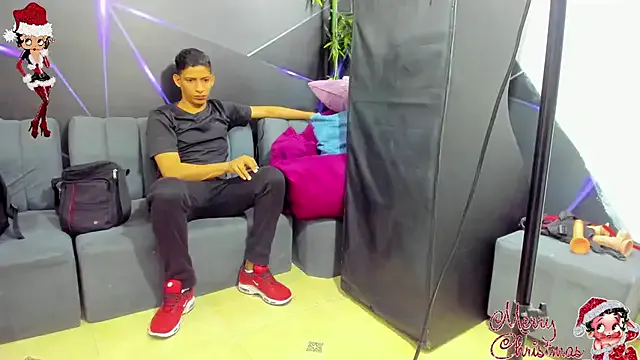 playsgirlhot on StripChat