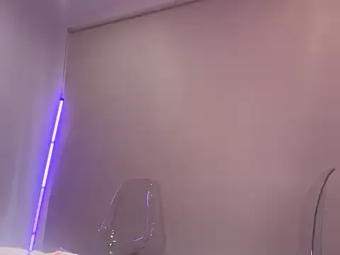 Polyvixennn on StripChat