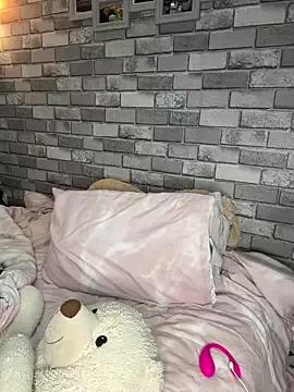 StripChat Poppy_frankie is Freechat Poppy_frankie — 5min titty flash