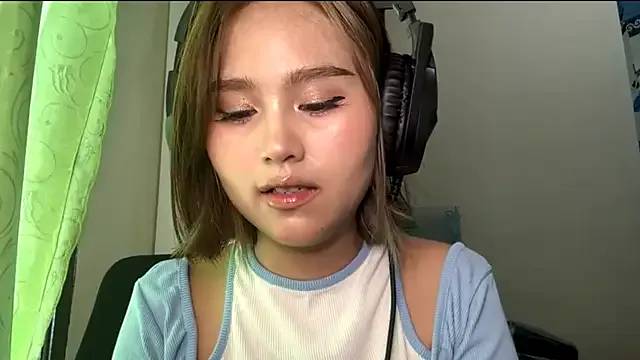 PortiaPatzer — charming kiss