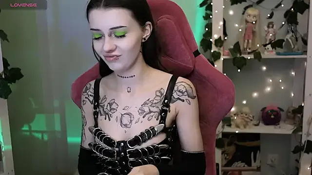 prettybones on StripChat