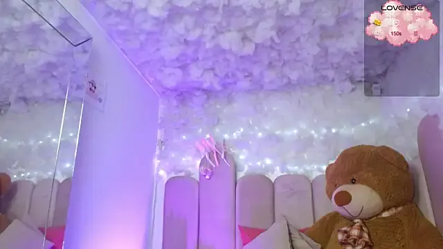 puca_ebony on StripChat