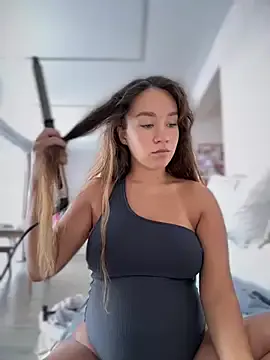 QuietNicole — squirt in shower