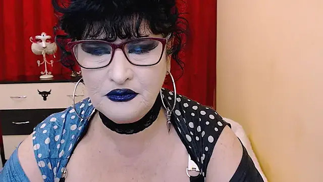 QuuenOfSin — MAKE YOUR QUEEN CUM HARD