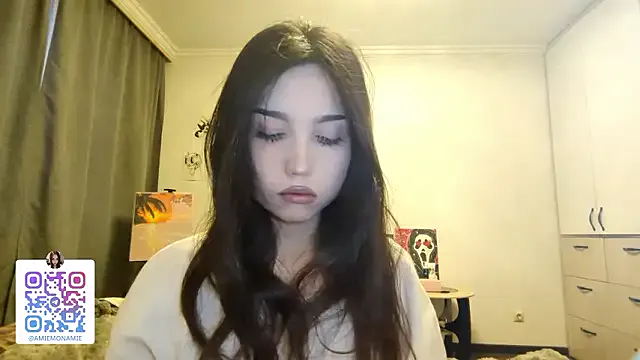 Qwami_Amie on StripChat
